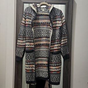 NWOT astec looking long. Eed length sweater multi color small hooded grey trim